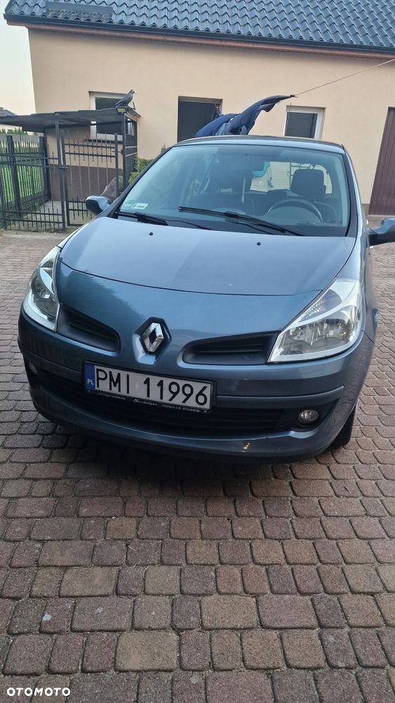 Renault Clio 1.2 16V 75 Dynamique - 11