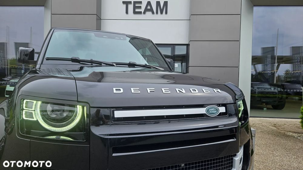 Land Rover Defender - 12