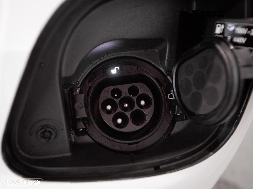 Mercedes-Benz E 300 de 4Matic T 9G-TRONIC AMG Line - 18