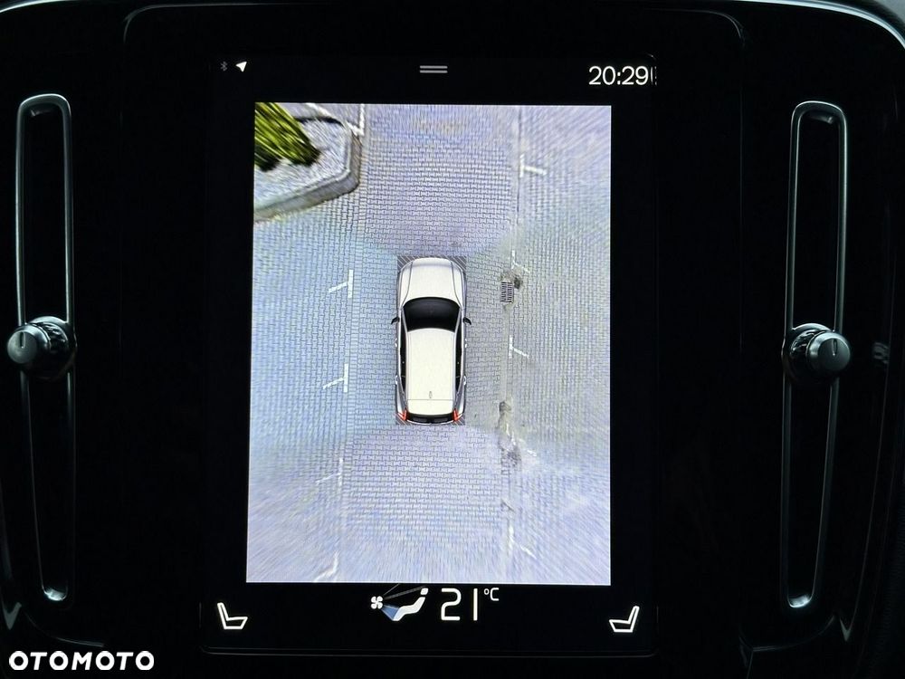 Volvo XC 40 - 30