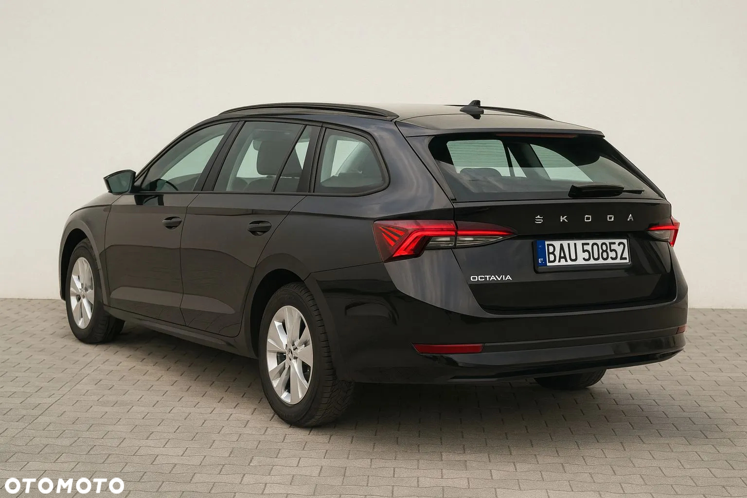 Skoda Octavia Combi 2.0 TDI DSG Style - 2