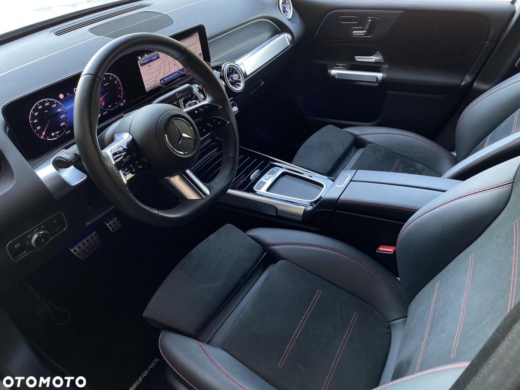 Mercedes-Benz GLB - 9