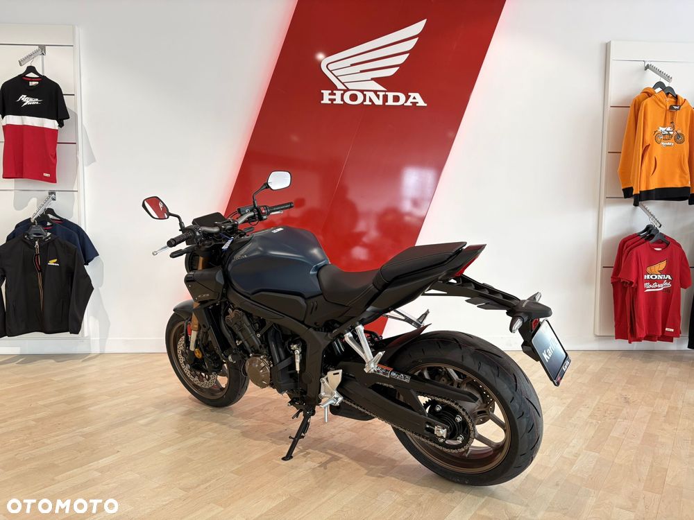 Honda CB - 3