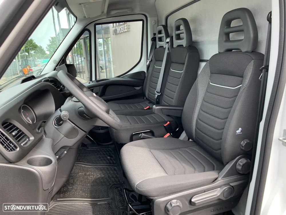 Iveco Daily 35S14H EA8 Carga útil 1.100Kg - 20