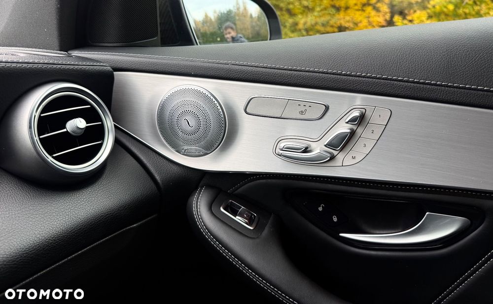 Mercedes-Benz GLC - 21