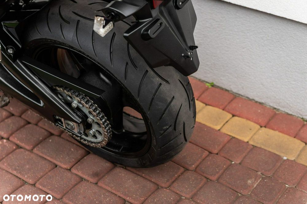 Yamaha FZ - 9