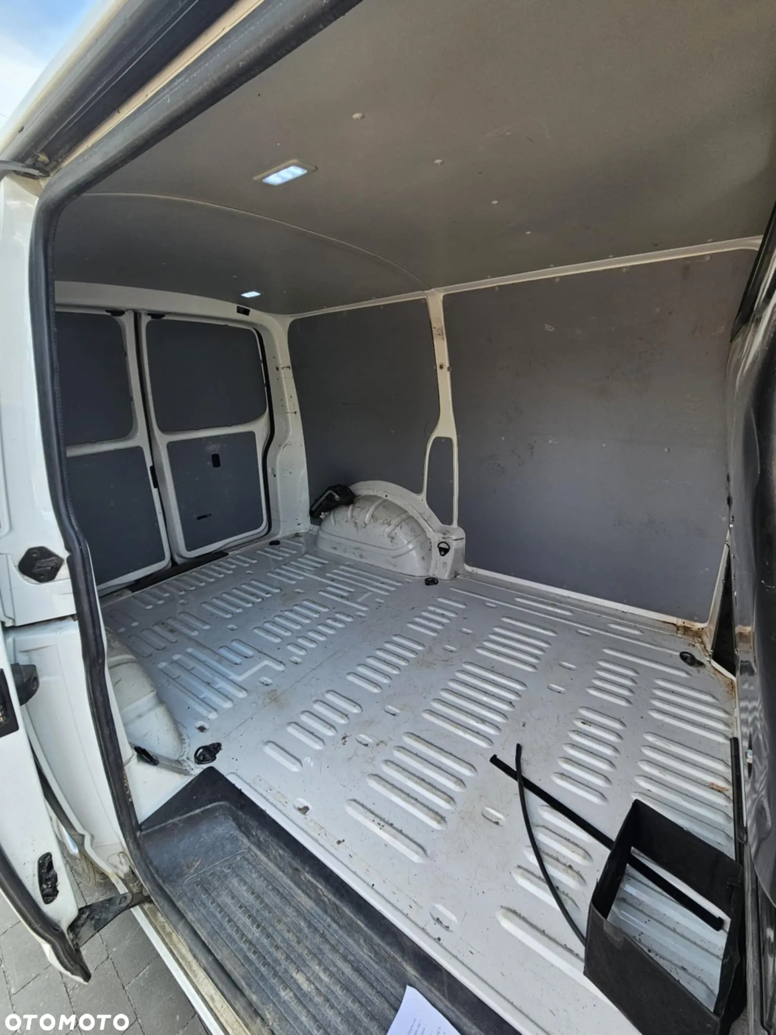 Volkswagen Transporter T6 - 6