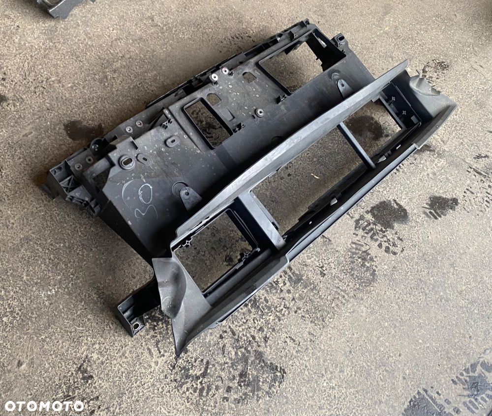 RENAULT MEGANE IV 4 PAS PRZEDNI PRZÓD WZMOCNIENIE PRZEDNIE CZOŁOWE 625001359R + kierownica powietrza wlot tunel Wwa