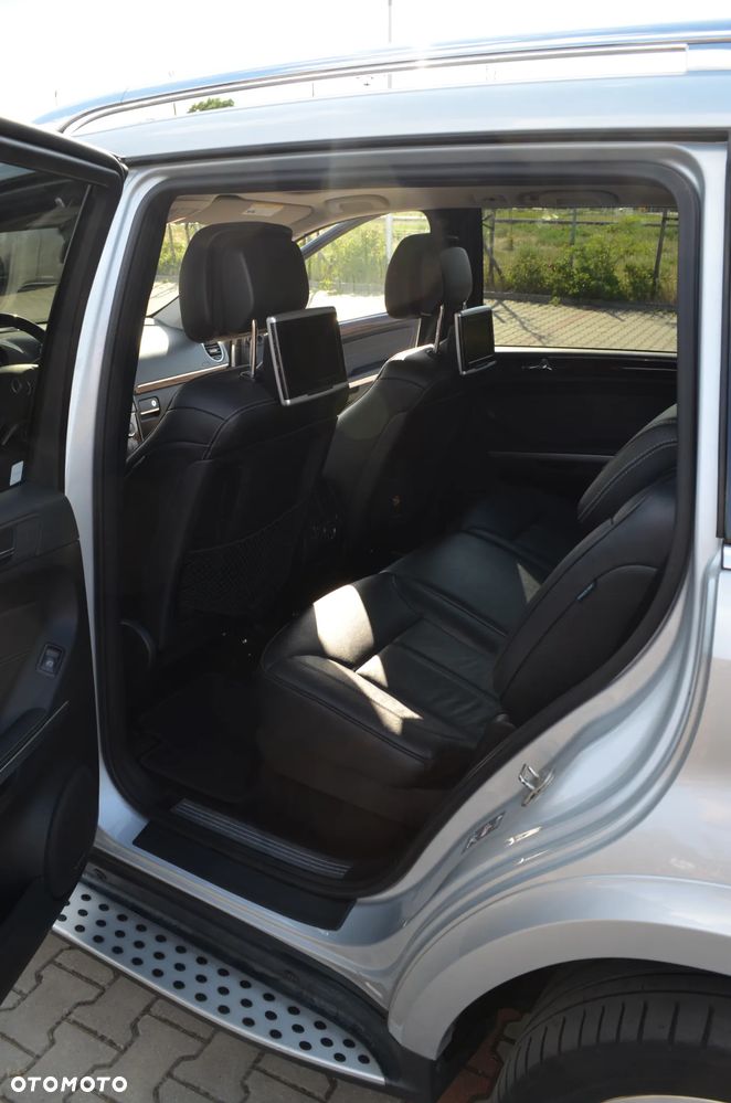 Mercedes-Benz GL 500 4Matic 7G-TRONIC - 11