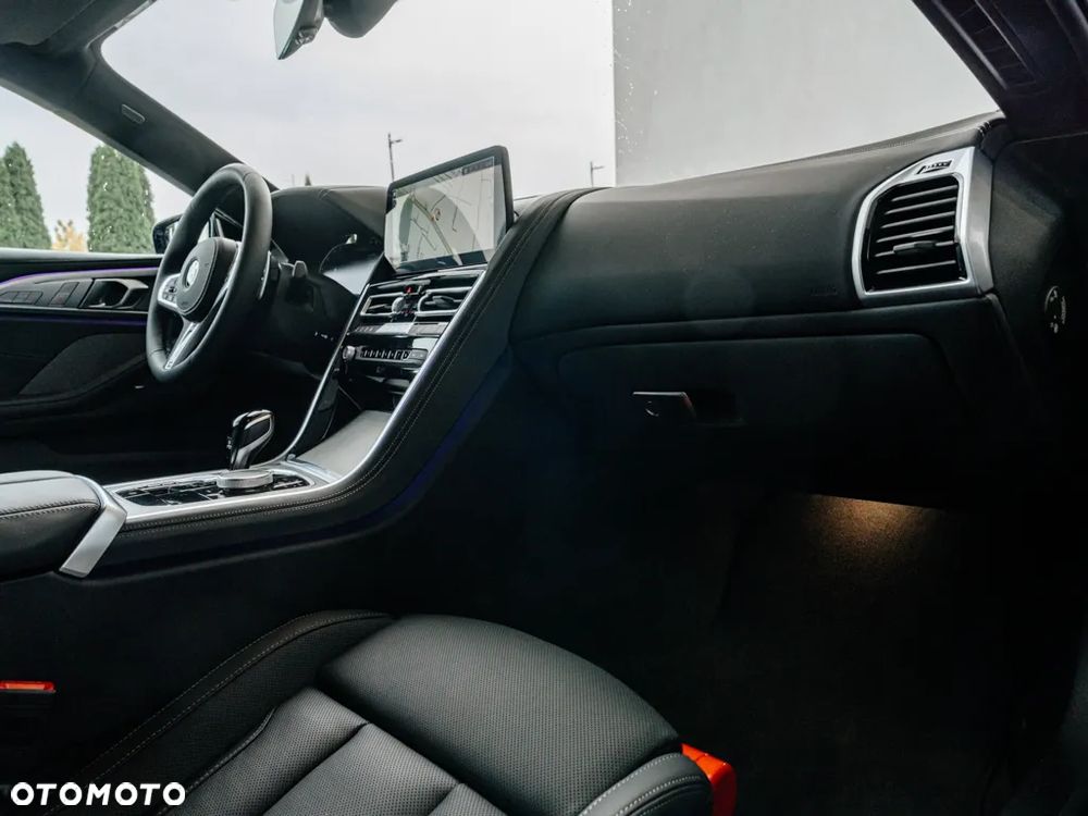 BMW Seria 8 - 8