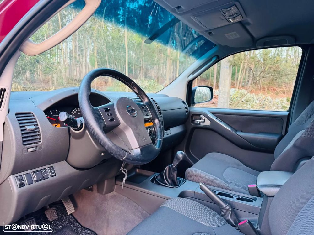 Nissan Navara 2.5 dCi CD SE Eastpak - 28