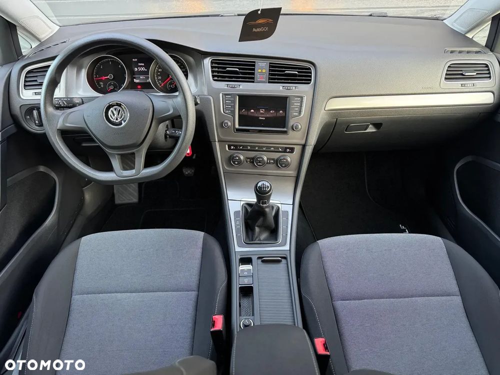 Volkswagen Golf 1.6 TDI BlueMotion Technology Comfortline - 24