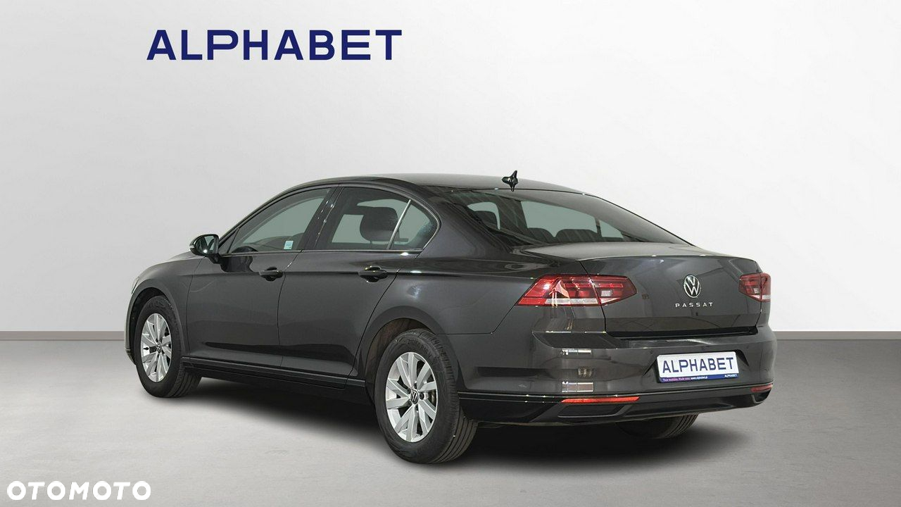 Volkswagen Passat - 4