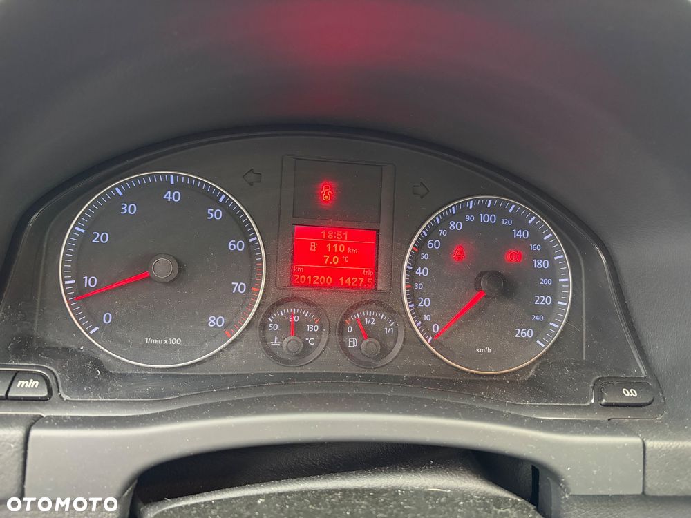 Volkswagen Golf 1.6 Comfortline - 6