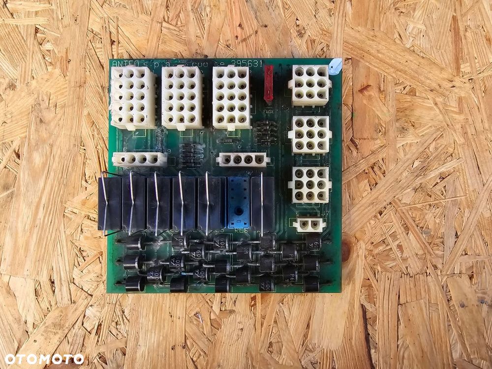 PŁYTKA STERUJĄCA ELEKTRONICZNA STEROWA WINDY ZAŁADOWCZEJ ANTEO 395631 - 2