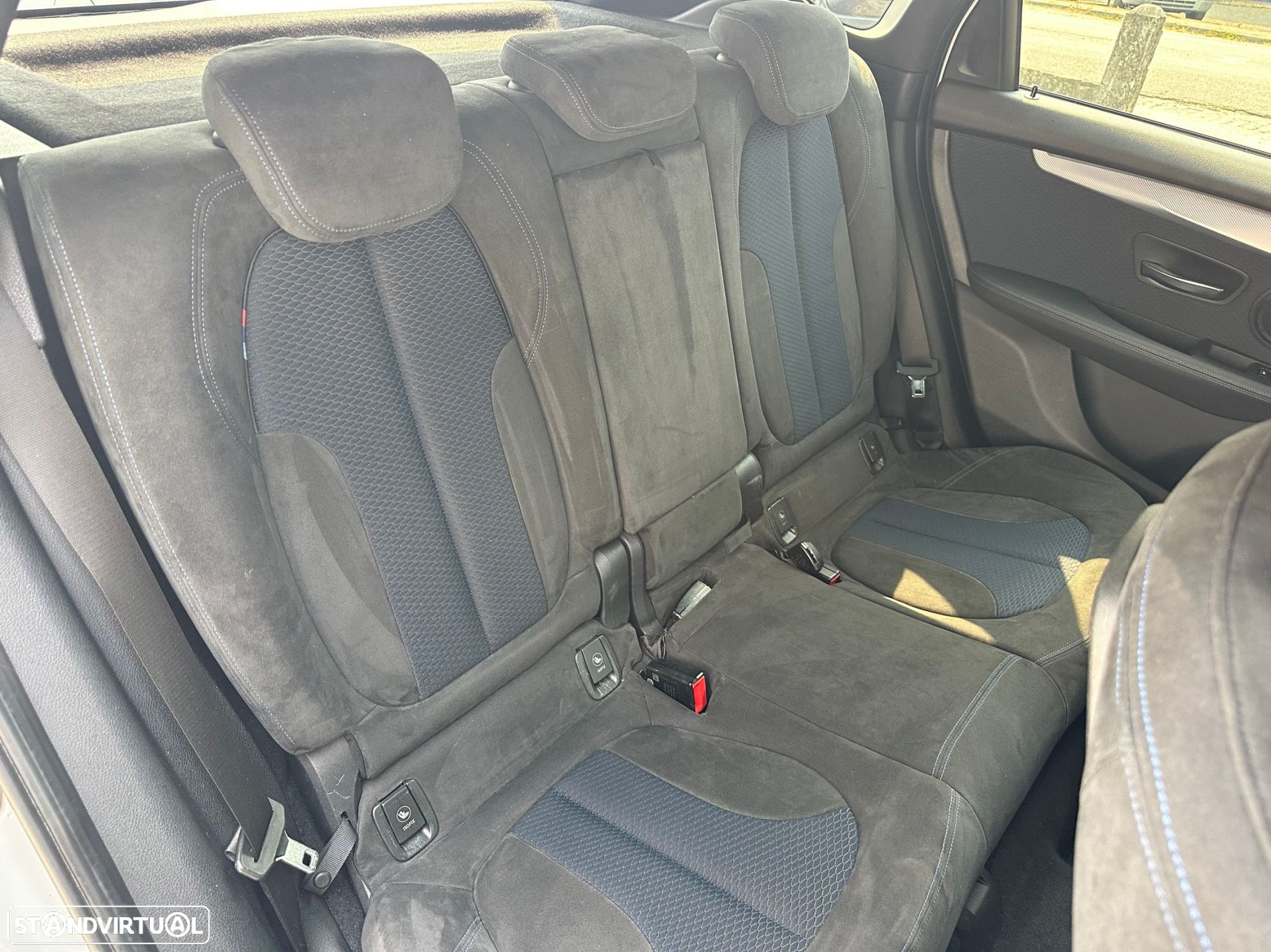 BMW 216 Active Tourer d Pack M - 11