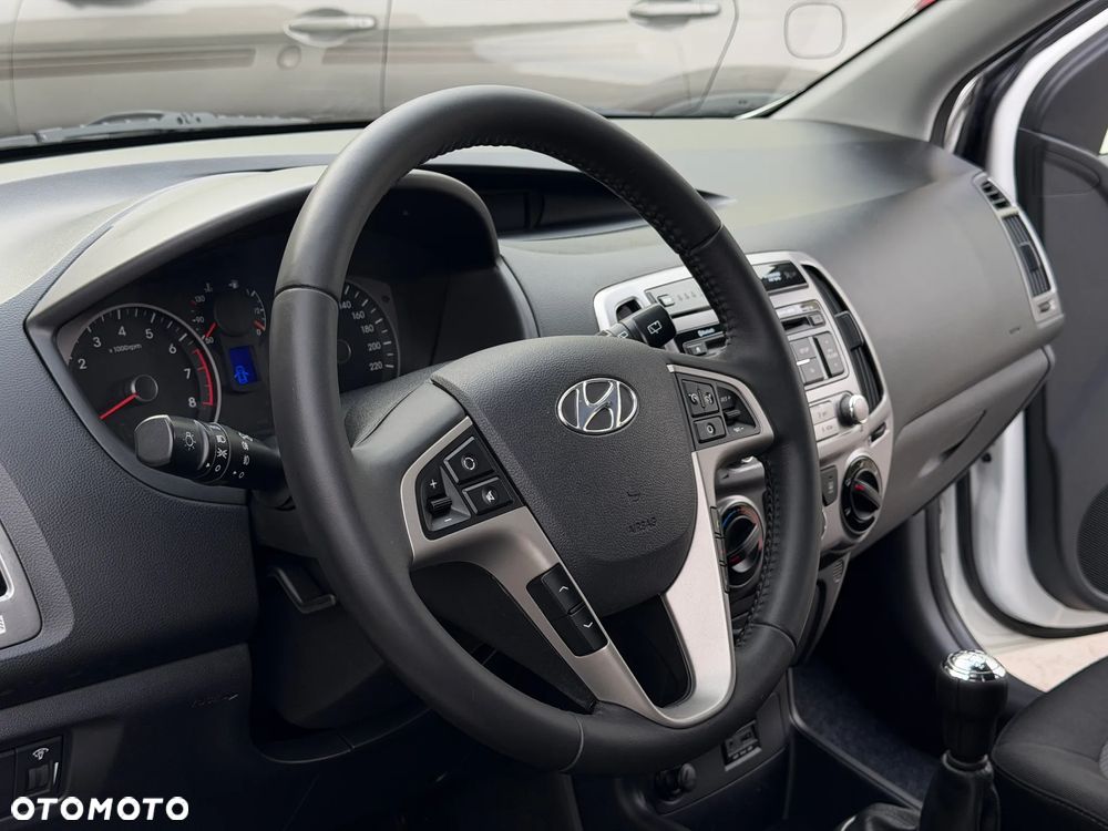Hyundai i20 1.25 Wersja Jubileuszowa - 8