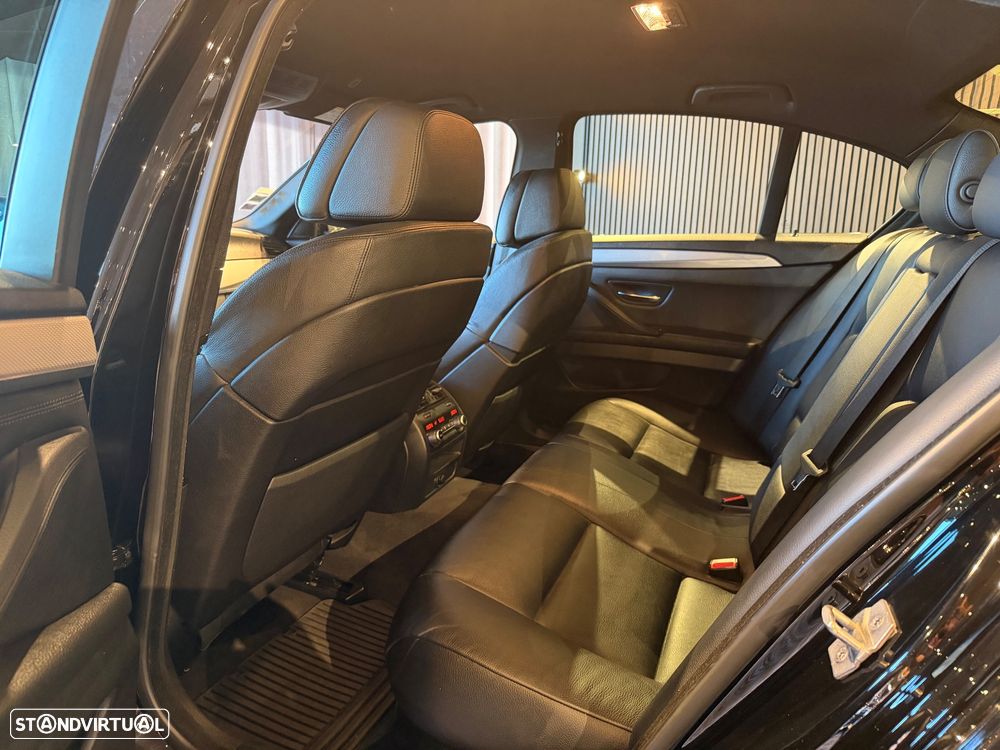 BMW M550d xDrive Auto - 30