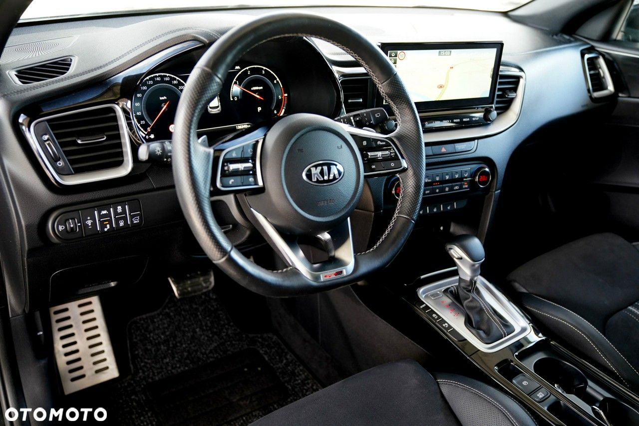 Kia ProCeed - 23