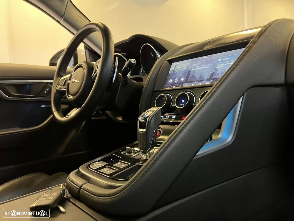 Jaguar F-Type P300 Aut. R-Dynamic Black - 15