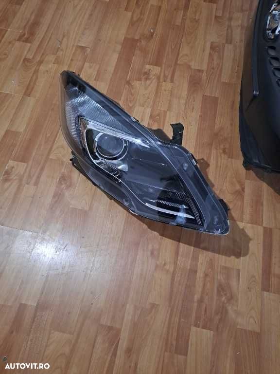 Far dreapta Opel Zafira C - 1