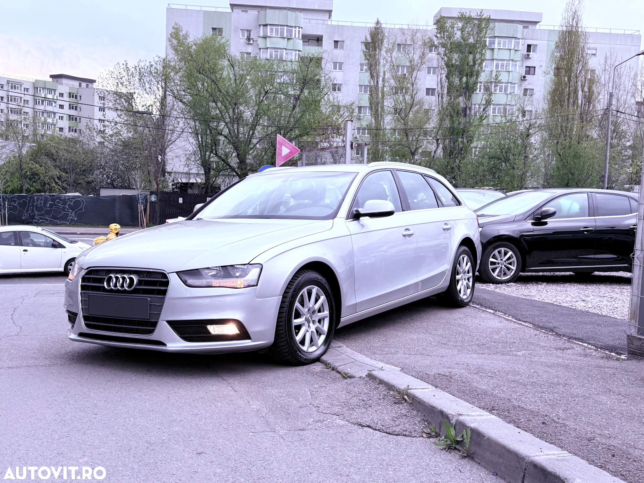 Audi A4 2.0 TDI DPF Attraction - 2