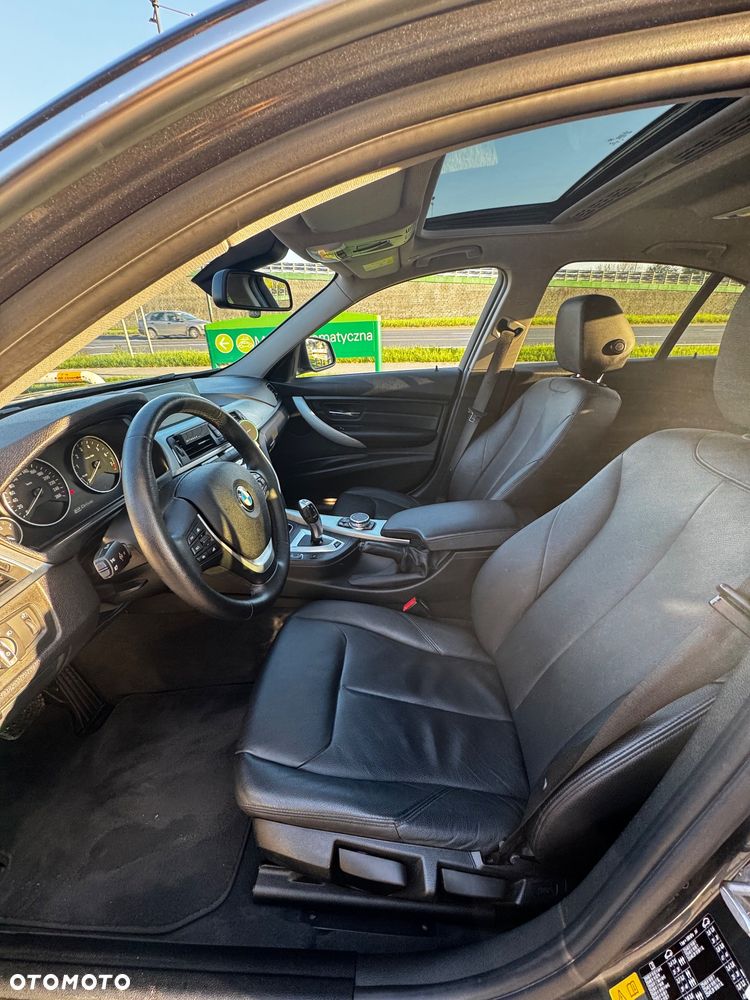 BMW Seria 3 330e iPerformance Luxury Line - 13