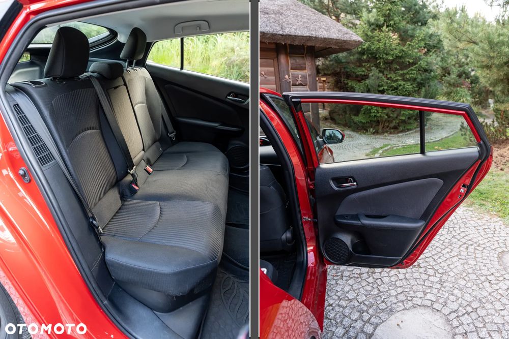 Toyota Prius Hybrid - 41