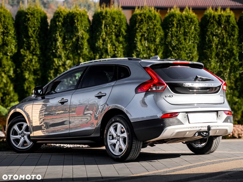 Volvo V40 Cross Country D2 Momentum - 8