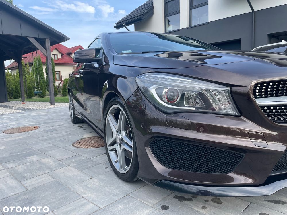 Mercedes-Benz CLA 250 7G-DCT AMG Line - 2