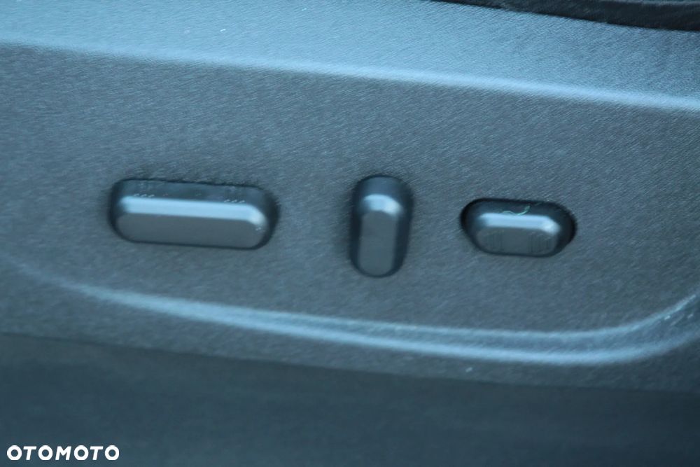 Ford Kuga 2.0 TDCi 2x4 Vignale - 18