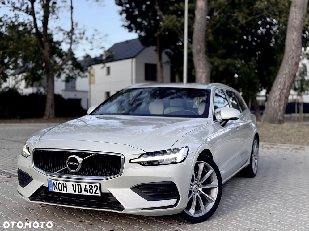 Volvo V60 D3 Momentum Pro - 2