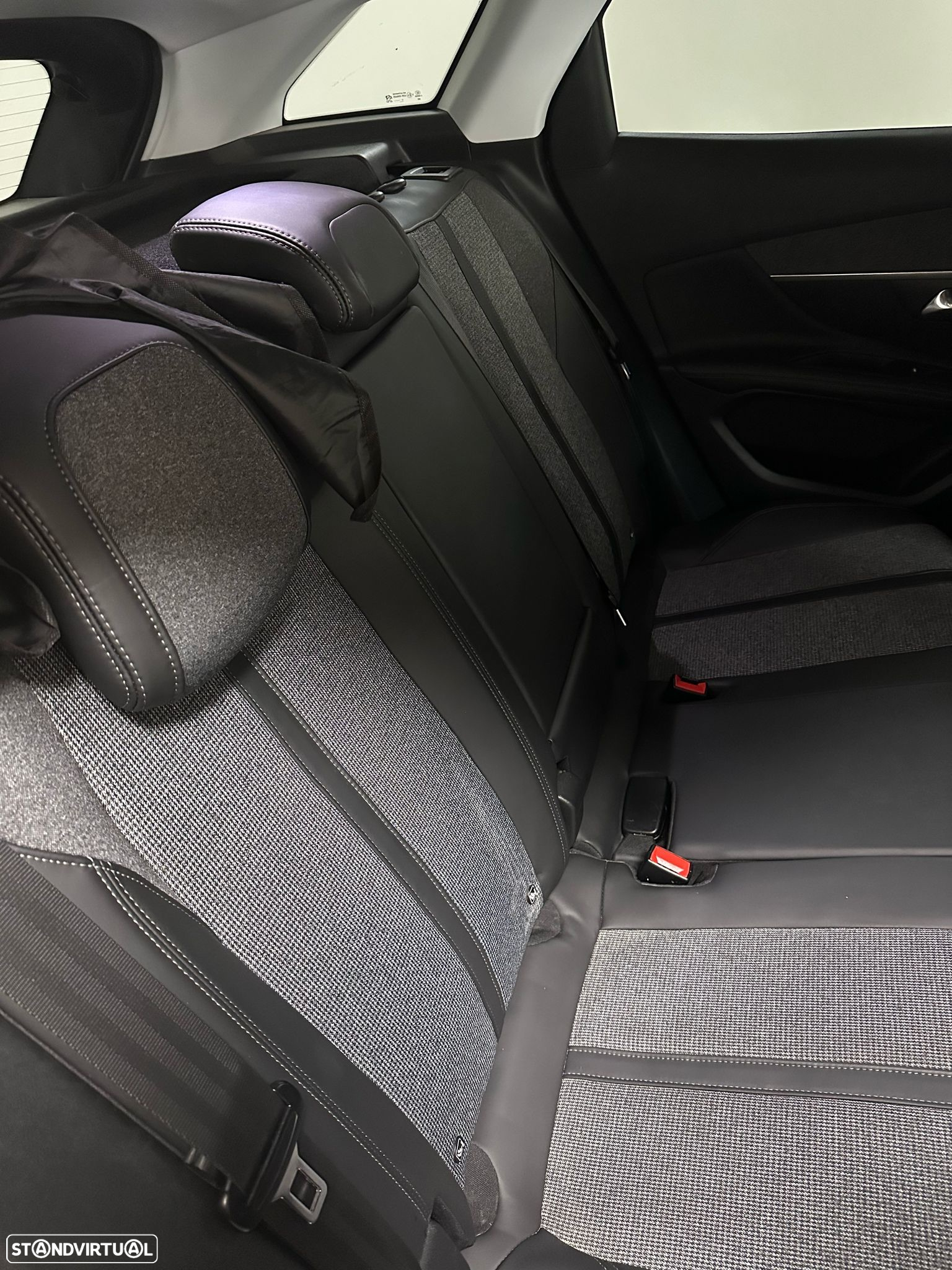 Peugeot 3008 1.6 BlueHDi Allure Grip Control EAT6 - 8
