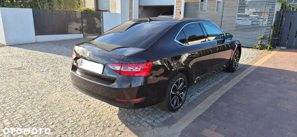 Skoda Superb 2.0 TDI Style DSG - 3