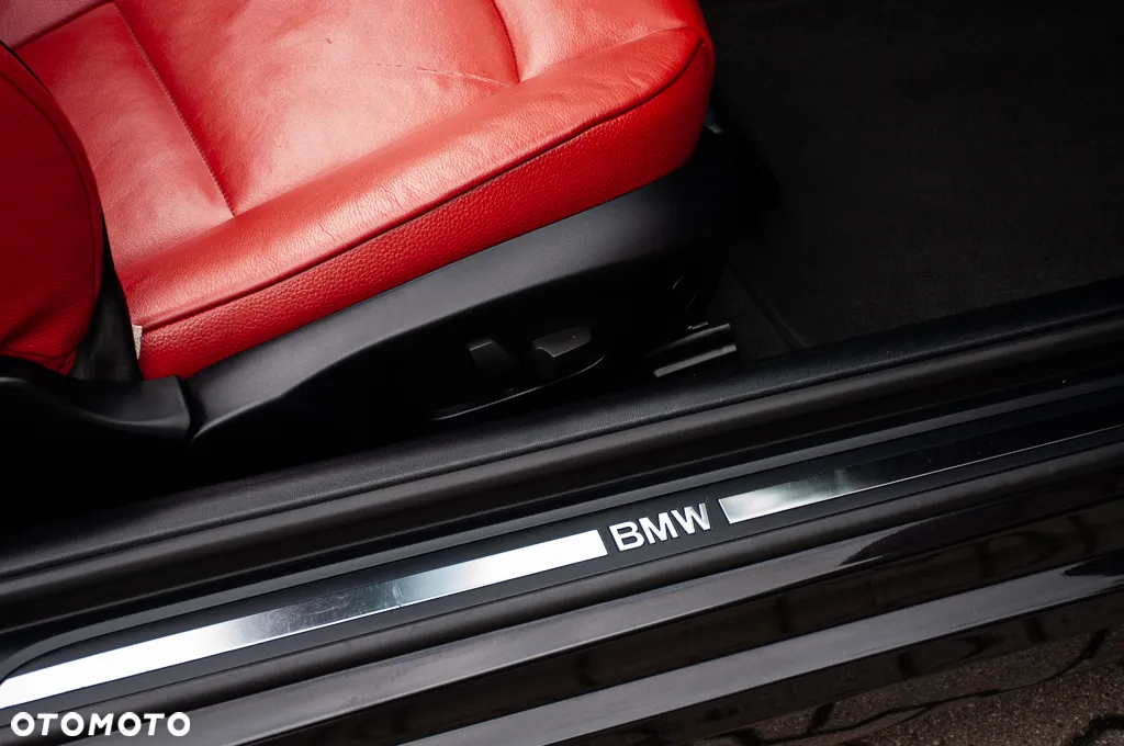 BMW Seria 3 320d DPF Blue Performance Edition Sport - 37
