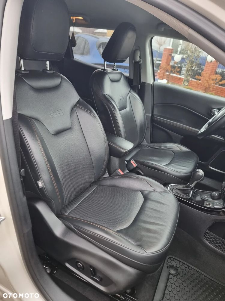 Jeep Compass 1.4 TMair Limited 4WD S&S - 26