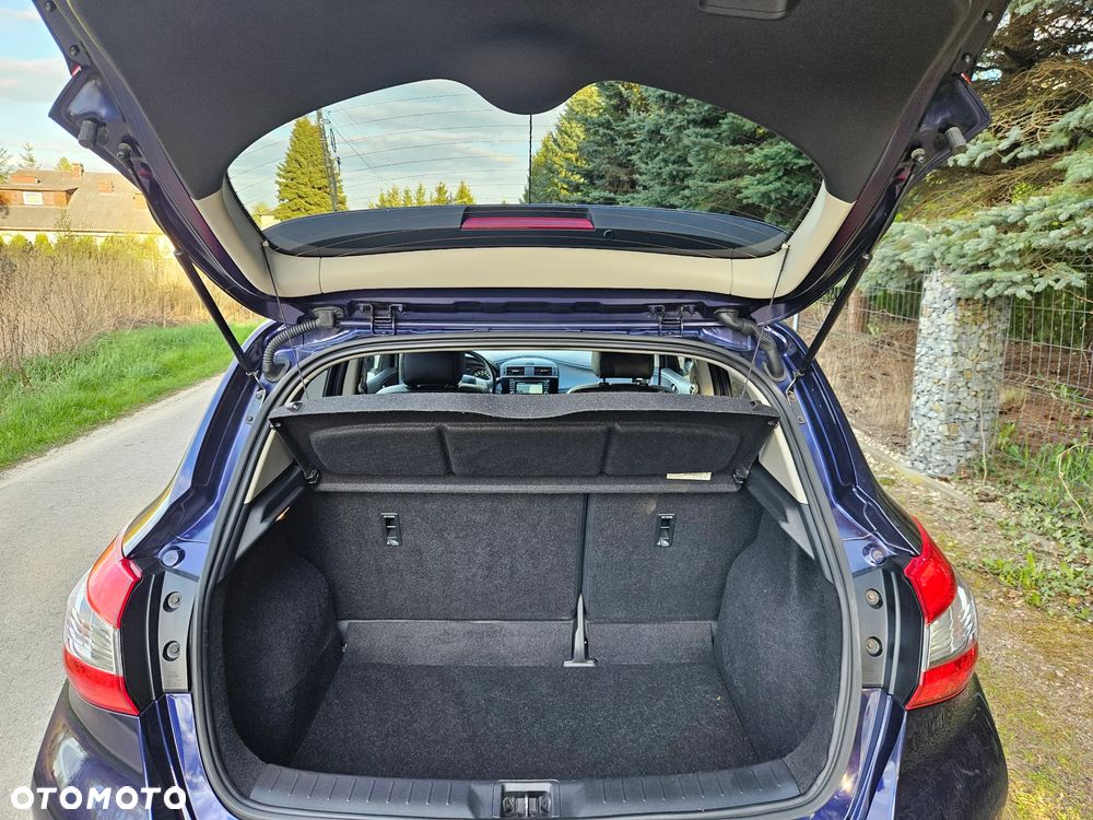 Nissan Pulsar 1.2 DIG-T Tekna EU6 - 37