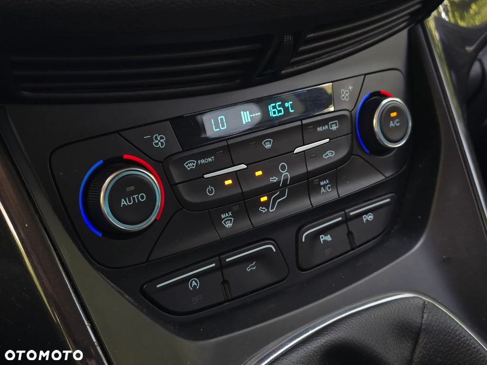 Ford Kuga 1.5 EcoBoost 2x4 Business Edition - 29