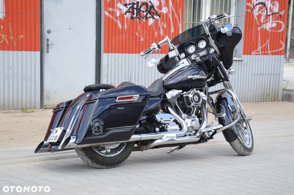 Harley-Davidson Touring Street Glide - 4