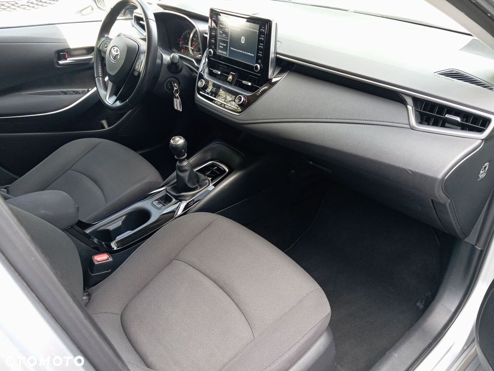 Toyota Corolla - 12