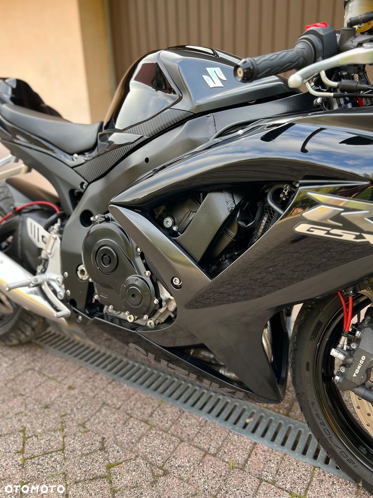 Suzuki GSX-R - 10