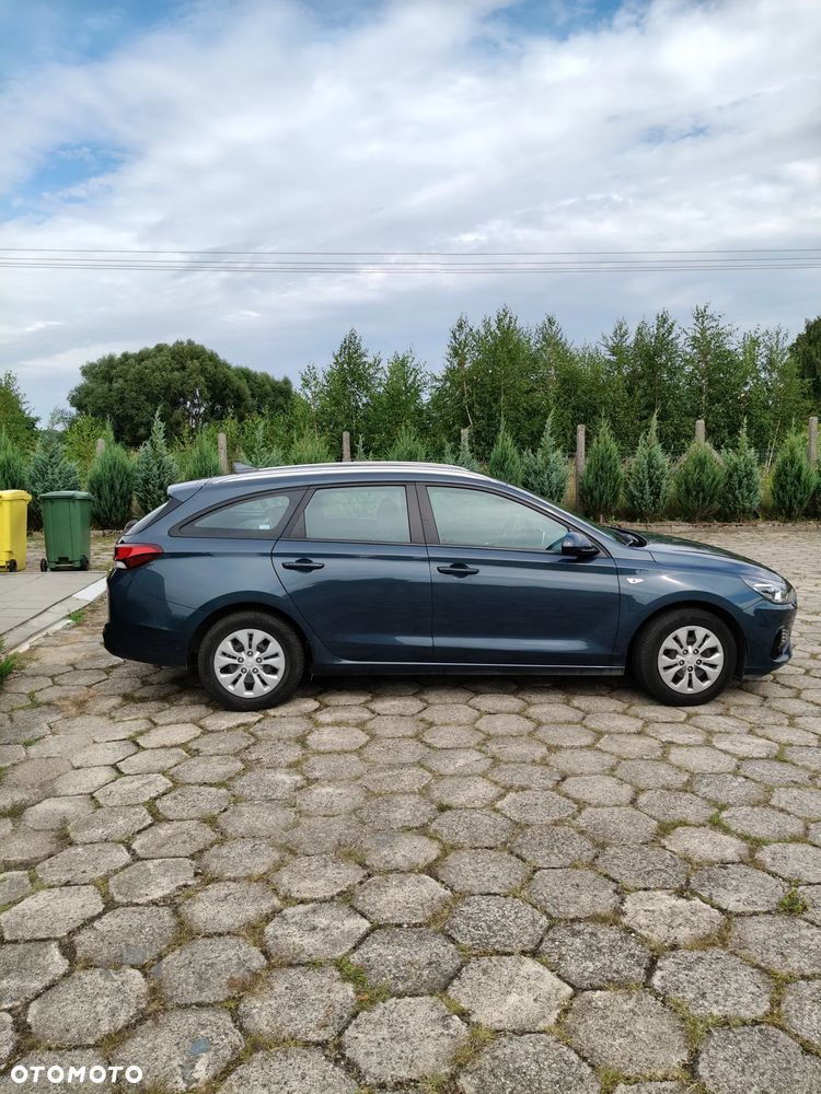 Hyundai i30 1.5 DPI Classic + - 6
