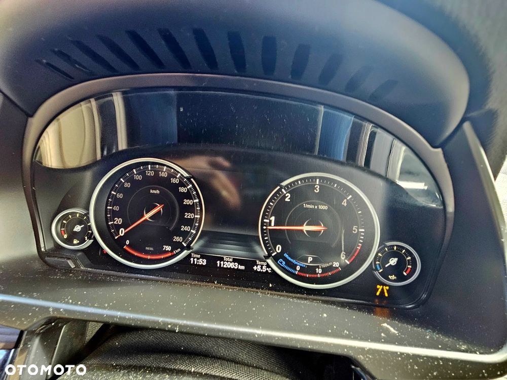 BMW X5 xDrive25d - 13