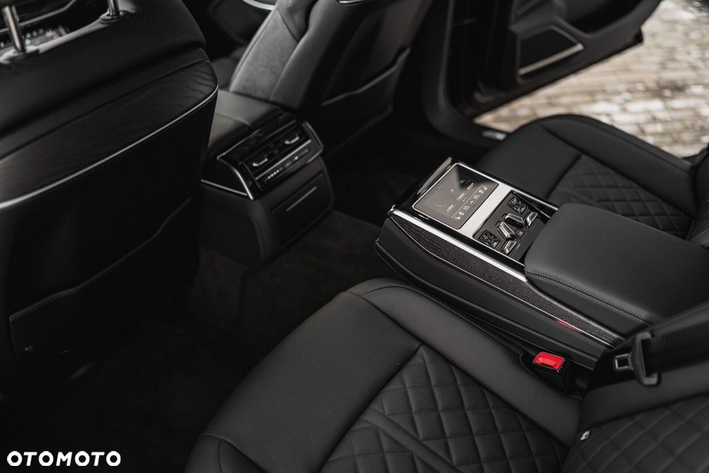 Audi A8 - 25