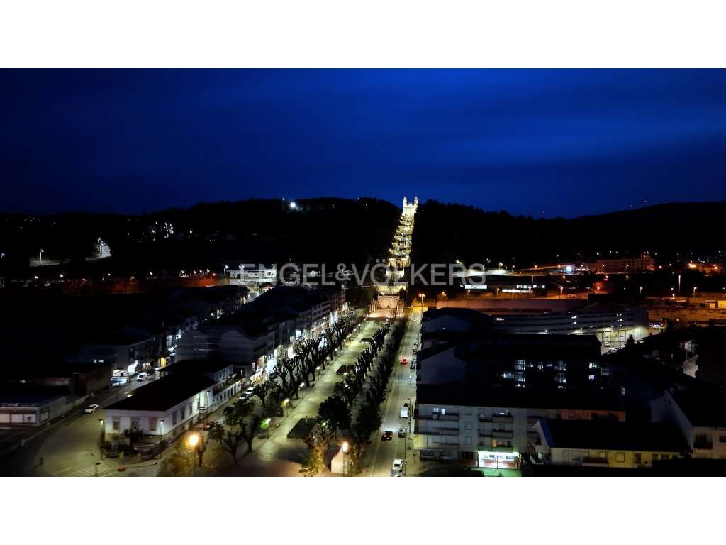 Propriedade com 35.000 m2 à venda na zona privilegiada de Lamego - Grande imagem: 5/21