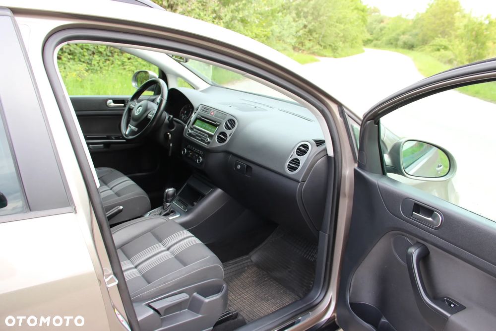 Volkswagen Golf Plus 1.6 TDI DPF DSG MATCH - 17