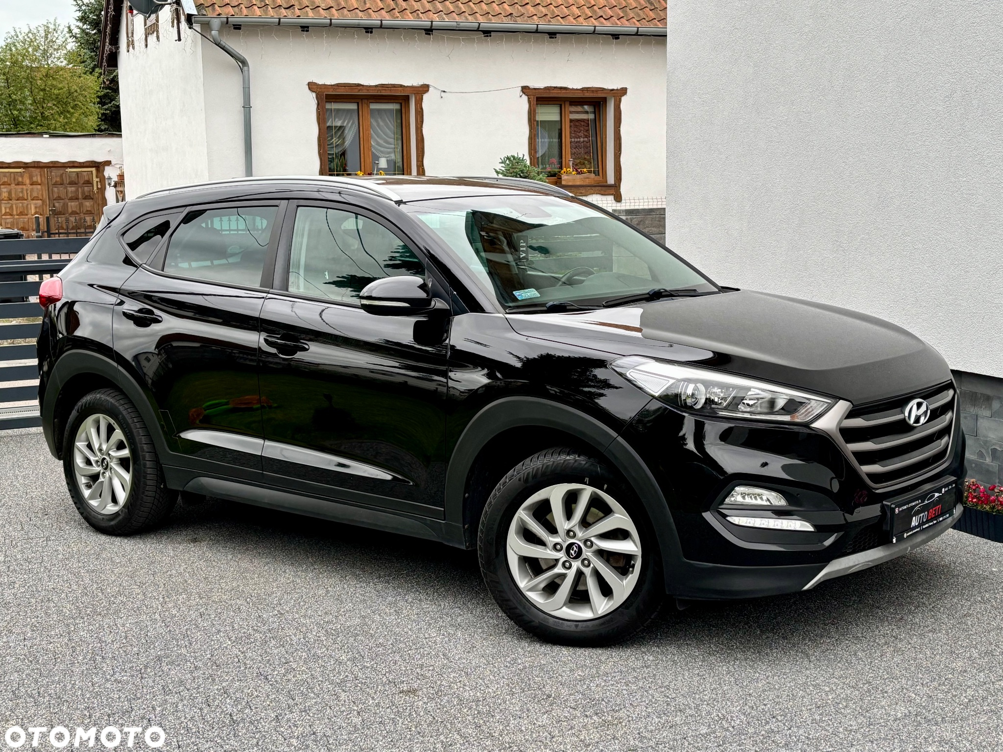 Hyundai Tucson blue 1.7 CRDi 2WD Advantage - 12