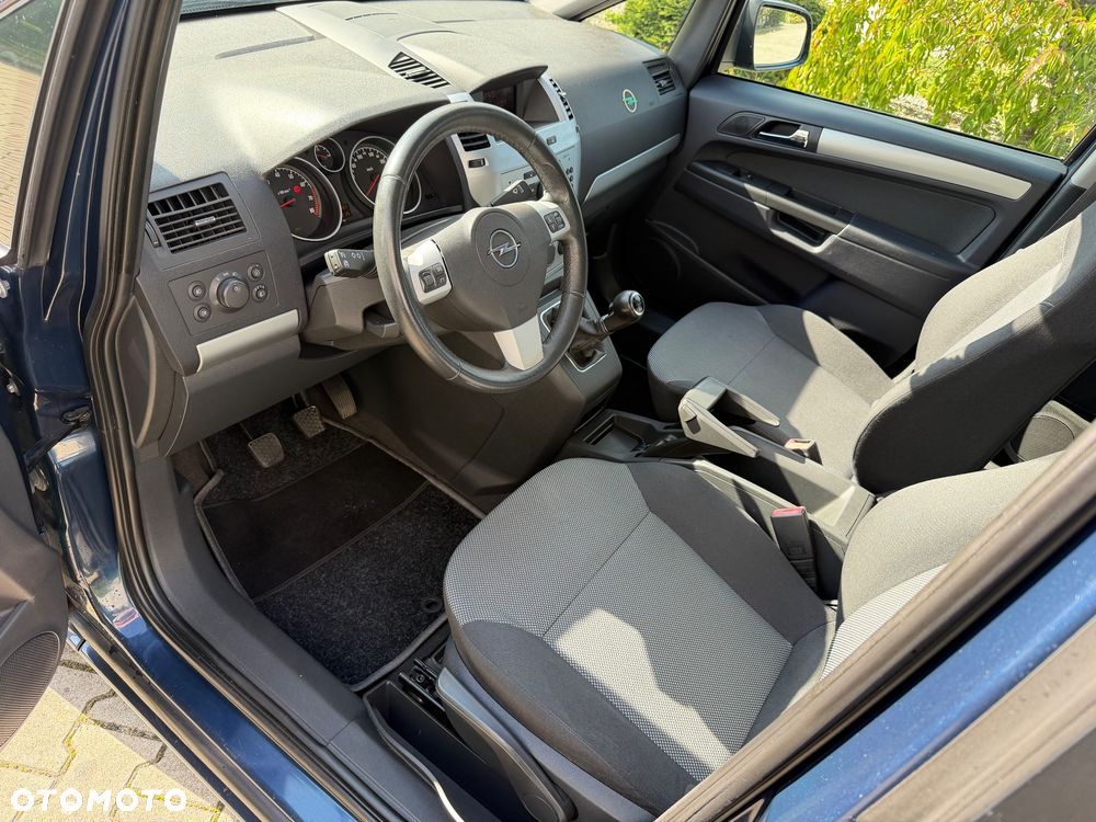 Opel Zafira - 17