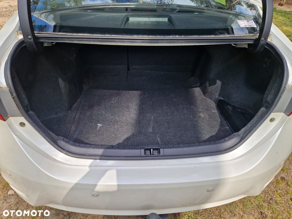 Toyota Corolla 1.6 Prestige + NAVI - 14