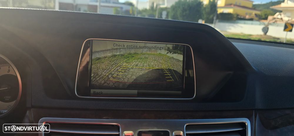 Mercedes-Benz E 300 BLUETEC Hybrid Avantgarde - 21